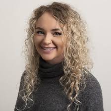 Nicole Faris's Instagram, Twitter & Facebook