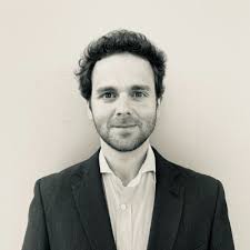 Contento de asumir el rol de Director de Estrategia y Transformación en  llaollao® El 2025 será un año de grandes retos y oportunidades. Estamos  listos para construir un futuro sólido y… |