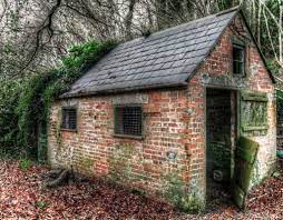 A rubber roof membrane was installed prior to planting the growing medium and plants. I M Really Digging These Old Brick Sheds I M Imagining Building One And Having A Little Blacksmith Setup Going On Brick Shed Old Bricks Brick Garden