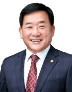 광명시의회(의장 박성민) 자치행정교육위원회 한주의 시의원이 지난 20일 제262회 제1차 정례회 본회의장에서 5분 발언을 통해 지적한 공무원의 휴직 병가가 대폭 증가했다는 내용이 사실로. ë°•ì„±ë¯¼ êµ­íšŒì˜ì› ì†Œê°œ ëŒ€í•œë¯¼êµ­êµ­íšŒ