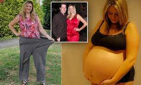 Une beauté ravageuse qui respire la bonne santé. Omg Le Plus Gros Ventre De Femme Enceinte Au Monde