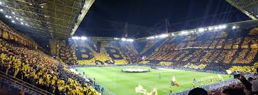 Auf seiten des bvb sorgt man trotzdem für eine eindrucksvolle choreo. Borussia Dortmund Fanclub Gelbe Wand Nordhessen Home Facebook