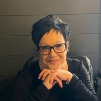 90+ "Pelland" profiles