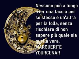 622 un uomo è l'intersezione delle luci sul palco, e se gli altri uomini smettono di guardarlo, se smettono di aspettarsi da lui qualcosa, faticherà anche solo per restar nell'esistenza, costretto a far coi sassolini geometrie, come il cavaliere inesistente. Falsita E Ipocrisia 182 Frasi Immagini E Video Sulla Cattiveria E L Incoerenza Delle Persone Frasidadedicare
