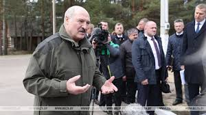 De president van belarus, aleksandr loekasjenko, heeft zijn minister van defensie vandaag het bevel gegeven om de 'meest. No Russian Military Base In Belarus Says President Lukashenko Global Defense Corp