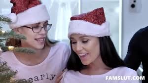 FamilyStrokes - Xmas Fuck with My step Sis - XNXX.COM