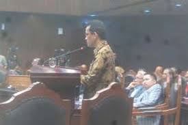 Ahli tatanegara refly harun juga datang dan ahli teori pidana prof muzakir, tutur aziz. Dibela Mantan Hakim Mk Dan Refly Harun Ahok Ucapkan Terima Kasih
