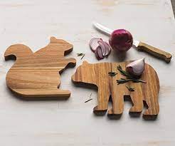 planche a decouper en bois personnalisee gravure laser forme logos et texte planche a decouper planche a decouper personnalisee gravure laser