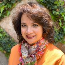 Edith Arriaga's Instagram, Twitter & Facebook