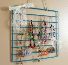 1001 Idees Pour Fabriquer Un Porte Bijoux Soi Meme Diy Rangement Bijoux Porte Bijoux Organisateur De Bijoux Diy