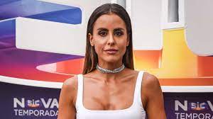 Patronage (clientela) was the distinctive relationship in ancient roman society between the patronus (patron) and their cliens (client). Carolina Patrocinio Reune Imagens Da Filha Mais Velha Em Data Especial