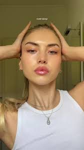 Natalie Schaffer's Instagram, Twitter & Facebook