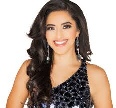 A beautiful charity event for @livinggracehomeslv modeling @annefontaine!!  #MrsUnitedStates #Charity #Giveback #Model #SharelleMendenhall #LasVegas  #Hope #Humantrafficking