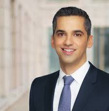 L E A D E R S O F I N F L U E N C E :