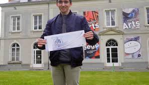 Comment se faire rembourser ses billets ? Cet Etudiant A Designe Le Billet De La Finale De La Coupe De France De Foot L Etudiant