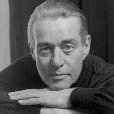 The two began a relationship and hugo lived on and off in halston's home. Halston Bio Age Single Nationality Body Measurement Career