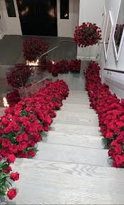 Kylie jenner lives in a massive mansion in hidden hills, california. Favoriten Tumblr Kylie Jenner Haus Jenner Haus Rote Rose