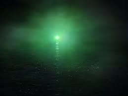 Blink And You Ll Miss A Green Easter Egg In New Great Gatsby Trailer Green Light Great Gatsby Gatsby The Great Gatsby