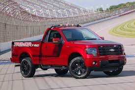 La serie trattori di ford trucks offre prestazioni elevate con un basso consumo di carburante, grazie al potente motore ecotorq. Ford F 150 Tremor To Pace Nascar Truck Race Motor Review