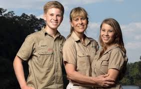 How did bindi irwin earn her money and wealth? Pin On People Blogs