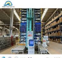 Chariot élévateur à palettes automatique Système de rayonnage automatisé de  stockage et de récupération