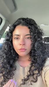 Juliana Howell's Instagram, Twitter & Facebook