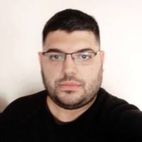 100+ perfiles de «Dani Escobar»