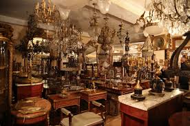 Bölge yoğunlukla memurlar ve öğrenciler tarafından sıklıkla ziyaret edildiğini. Uskudar Ikinci El Esya Alanlar Antika Esya Alanlar Antikacilar