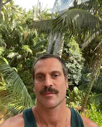 Playing the DJ tonight in paradise @lhibrewery and thanks @islandhouse.lhi  for having me