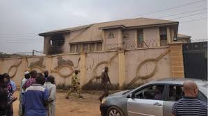 Exploitation, eviction threat 'killing' residents of a lagos island. Sunday Igboho House Fire In Oyo State See How E Happun Bbc News Pidgin