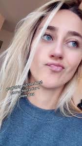 Ashley Busse's Instagram, Twitter & Facebook