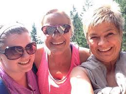 Tammy Hartmann's Instagram, Twitter & Facebook