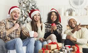 Espectáculos, teatro, juegos, conciertos y un sinnúmero de actividades que puedes hacer desde casa o fuera de ella. 9 Juegos De Navidad Y Ano Nuevo Para Adultos Dinamicos Y Divertidos