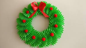 Christmas Wreath With Paper Diy Christmas Decoration Ideas Paper C In 2020 Christmas Wreaths Christmas Crafts Christmas Decor Diy