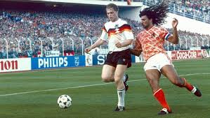 Tim de cler was te gast in onze talkshow. Vijf Legendarische Momenten Van Duitsland Nederland Nederlands Voetbal Ad Nl