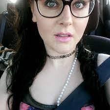 Rachel Wulk's Instagram, Twitter & Facebook