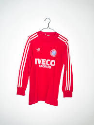 Choose the classic red home jersey as worn at the. Original 1983 84 Bayern Munich Home Jersey S Rb Classic Soccer Jerseys