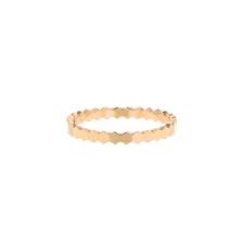 A graphic jewellery reinterpretation of the honeycomb, bee my love offers a resolutely modern take on the imperial symbol of the bee. Chaumet Bee My Love Ring 352097 Collector Square