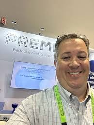 Wayne Comeau's Instagram, Twitter & Facebook