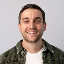 Tom Lilley's Instagram, Twitter & Facebook