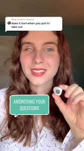 Reply to @loljett No, it doesn’t hurt to put it in or take it out 🤍👄👁  #fakeeye #oneeye #fypシ #foryou #SpookyTreats #greenscreen