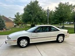 Image result for Gris 1989 ARO