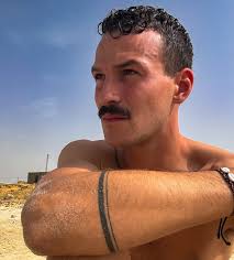 𝗩𝗜𝗡𝗖𝗘𝗡𝗧 𝗞𝗘𝗟𝗟𝗘𝗥