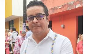 Darwin Daniel Gonzales Baños como nuevo rector