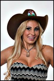 HIPERSESSÃO : 'Viviane Araújo' ou 'Ângela Bismarchi':Quem sai de 'A  Fazenda'?