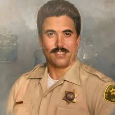 title Deputies at Lakewood Station paid tribute to our fallen hero this  morning by running in his honor. After a brief presentation of the  incident, the run took place, from Lakewood Station