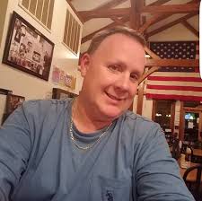 Donations of king size blankets needed for outdoor cat