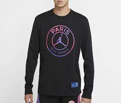 Collection lifestyle psg x jordan. Quatrieme Maillot Jordan Psg 2021 Boutique Psg Boutique Ligue 1 Footcenter