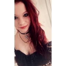 Amber Walsh'elley (@ambselley)