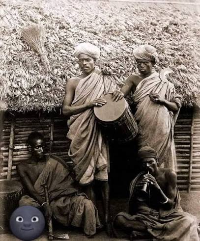 Kurumbas of Nilgiri hills are originally shepherds are said to have been closely related to the Pallavas #AajNEWJDekhaKya